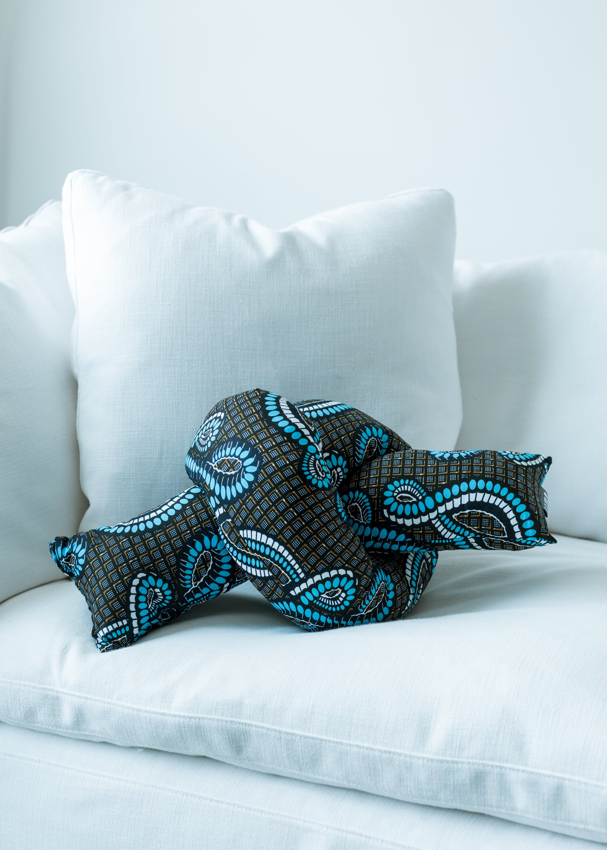 Sade Knot Cushion